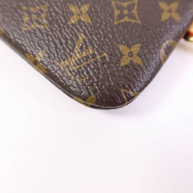 LOUIS VUITTON Monogram Phone Holder金扣手拿包-11