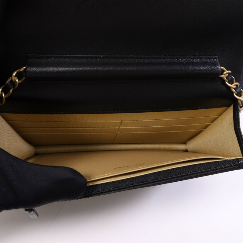 CHANEL 牛皮皮革WOC Wallet On Chain金扣鏈帶肩背袋-4