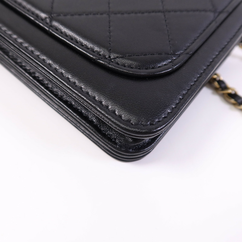 CHANEL 牛皮皮革WOC Wallet On Chain金扣鏈帶肩背袋-12