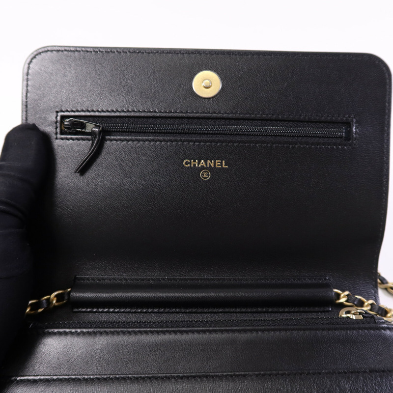 CHANEL 牛皮皮革WOC Wallet On Chain金扣鏈帶肩背袋-14