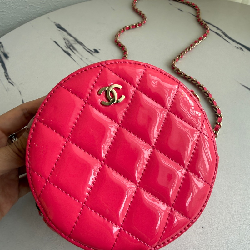 Chanel 漆皮圓餅包-7