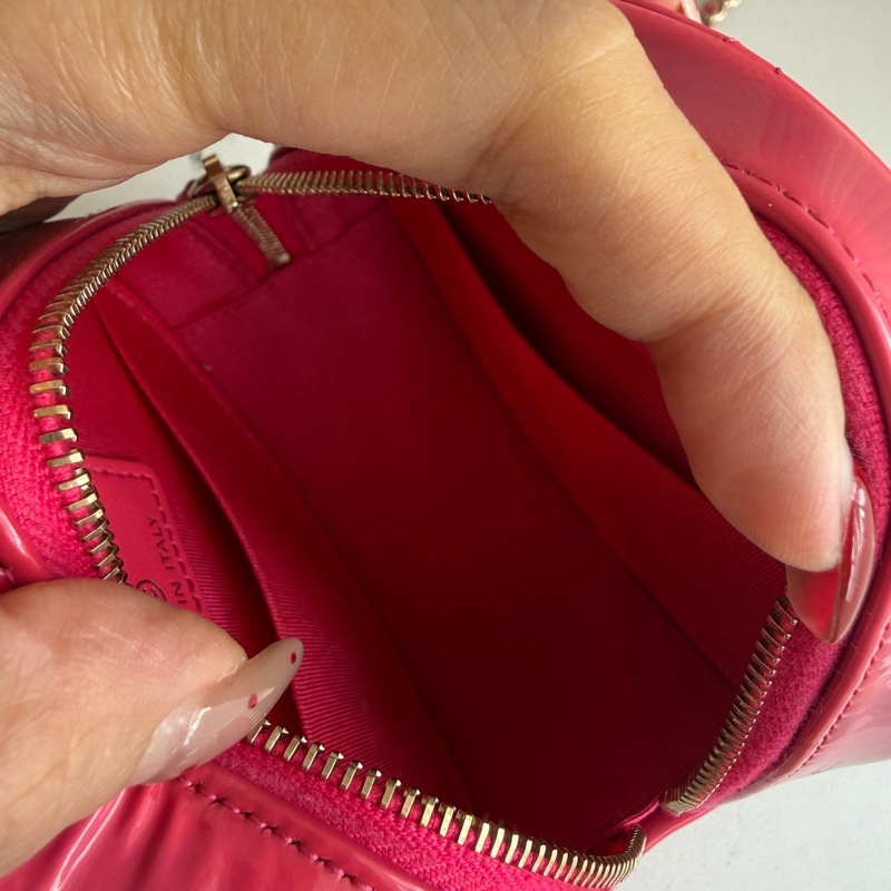 Chanel 漆皮圓餅包-11