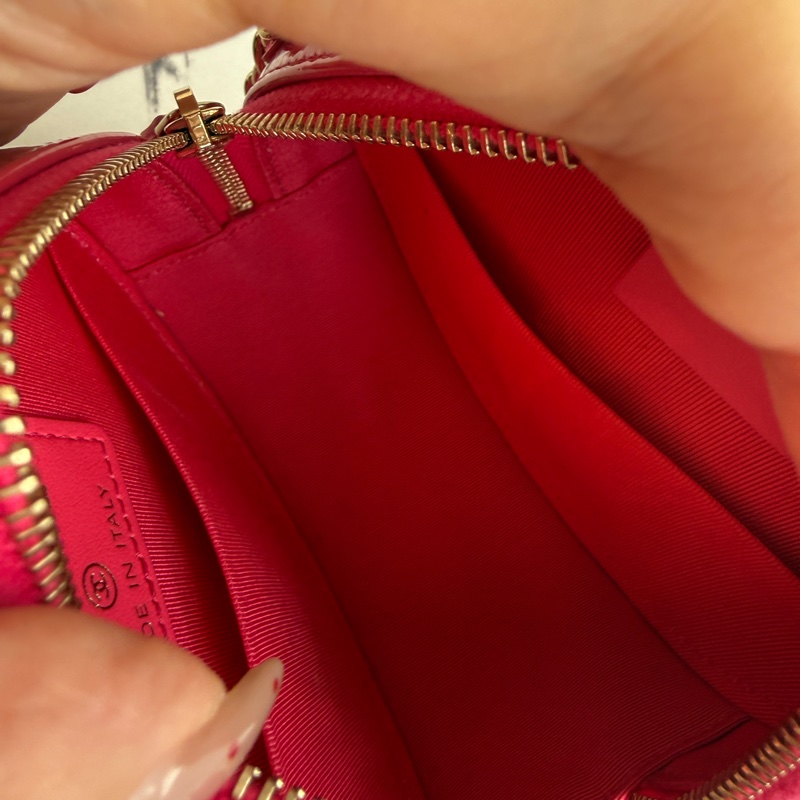 Chanel 漆皮圓餅包-12