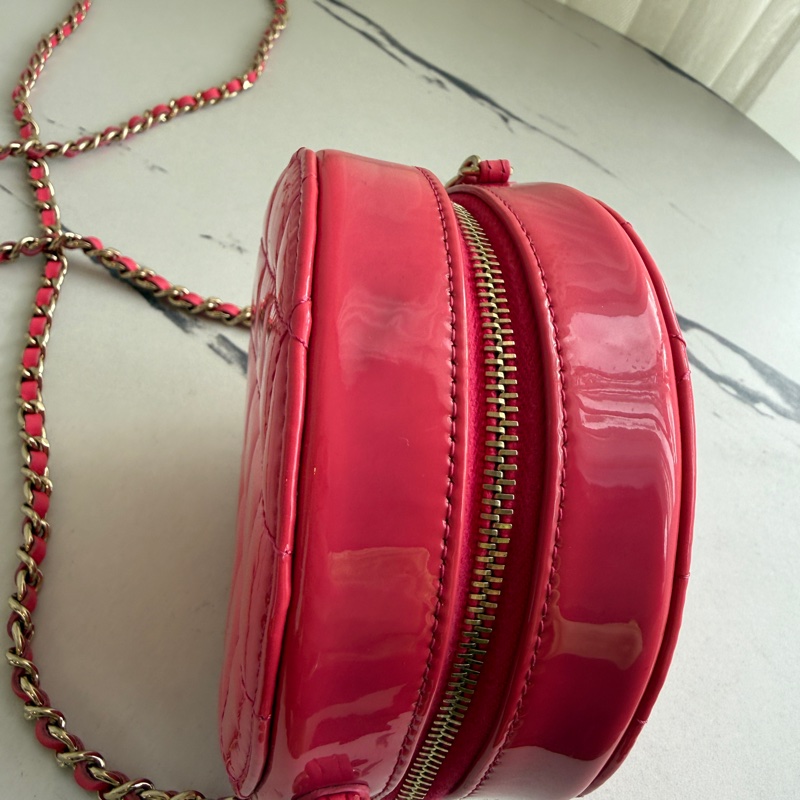 Chanel 漆皮圓餅包-14