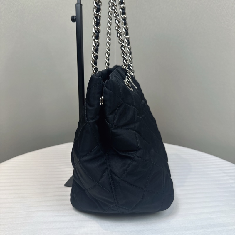 普拉達/Prada Quilted Tote Bag 銀扣黑色尼龍單肩托特包 29x17x22cm-2