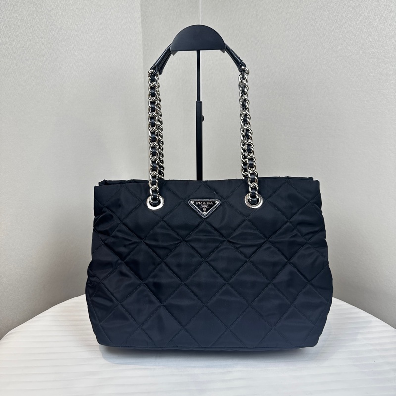普拉達/Prada Quilted Tote Bag 銀扣黑色尼龍單肩托特包 29x17x22cm-9