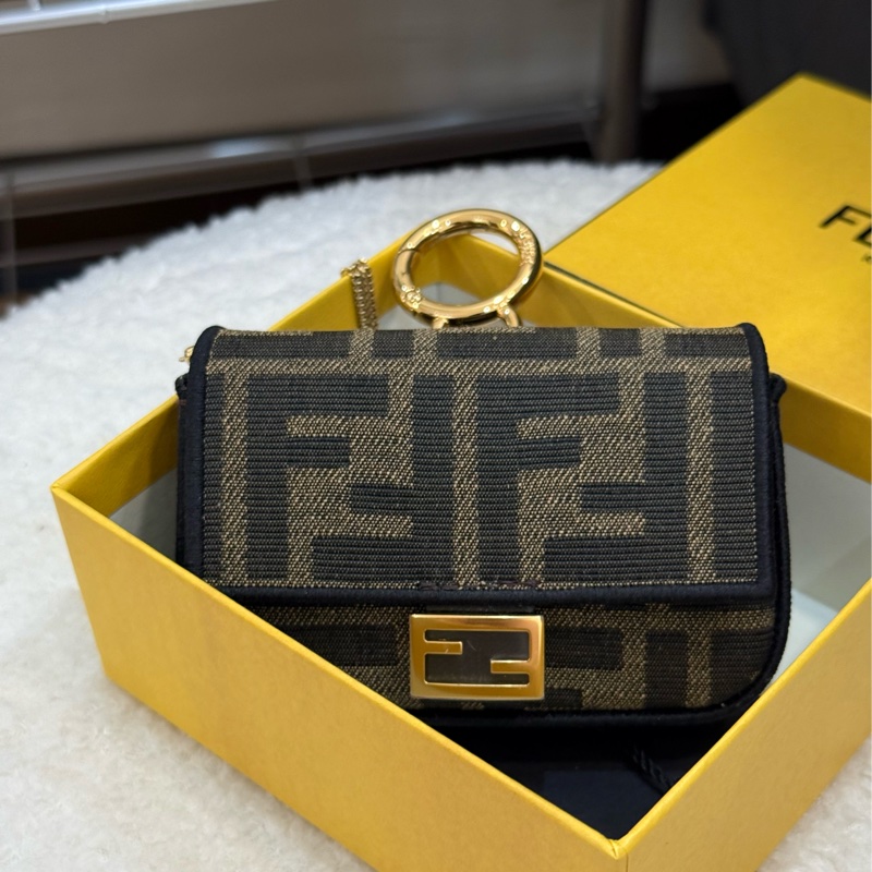 全新Fendi小法棍小廢包-0