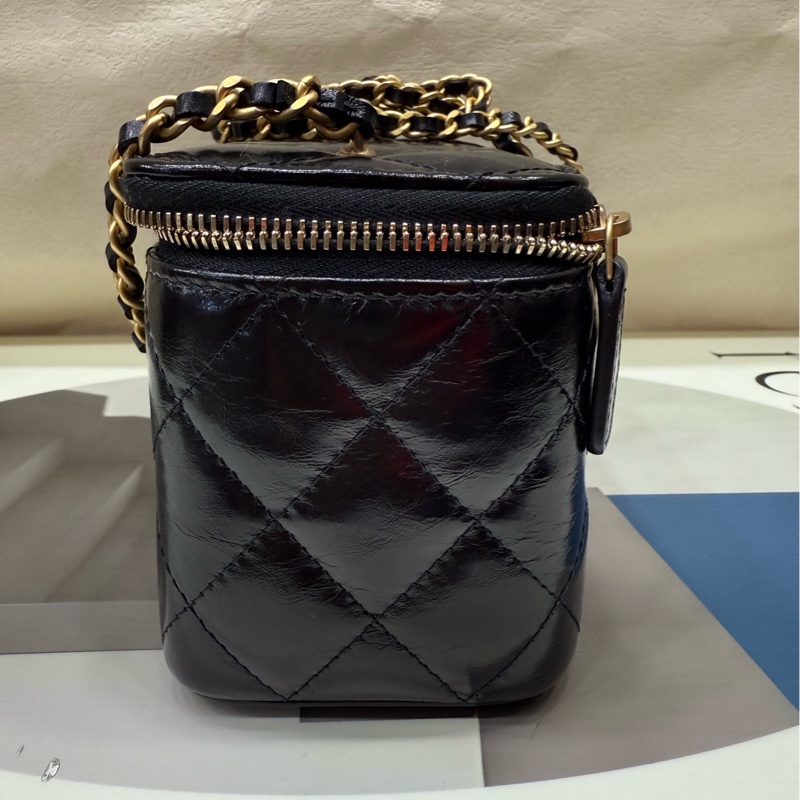 Chanel 香奈儿 24B黑金油蜡皮 化妆长盒子链条包 芯片款-6