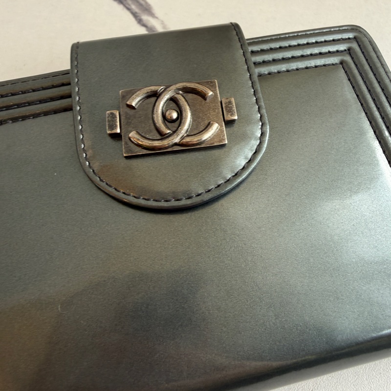 Chanel中夾灰色漆皮-5