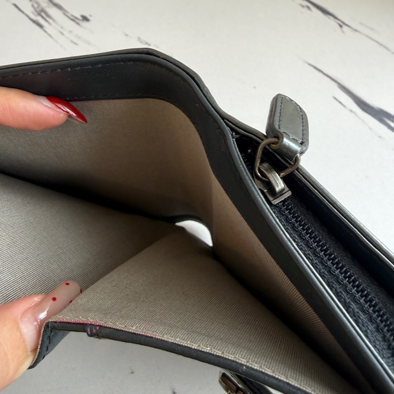 Chanel中夾灰色漆皮-10