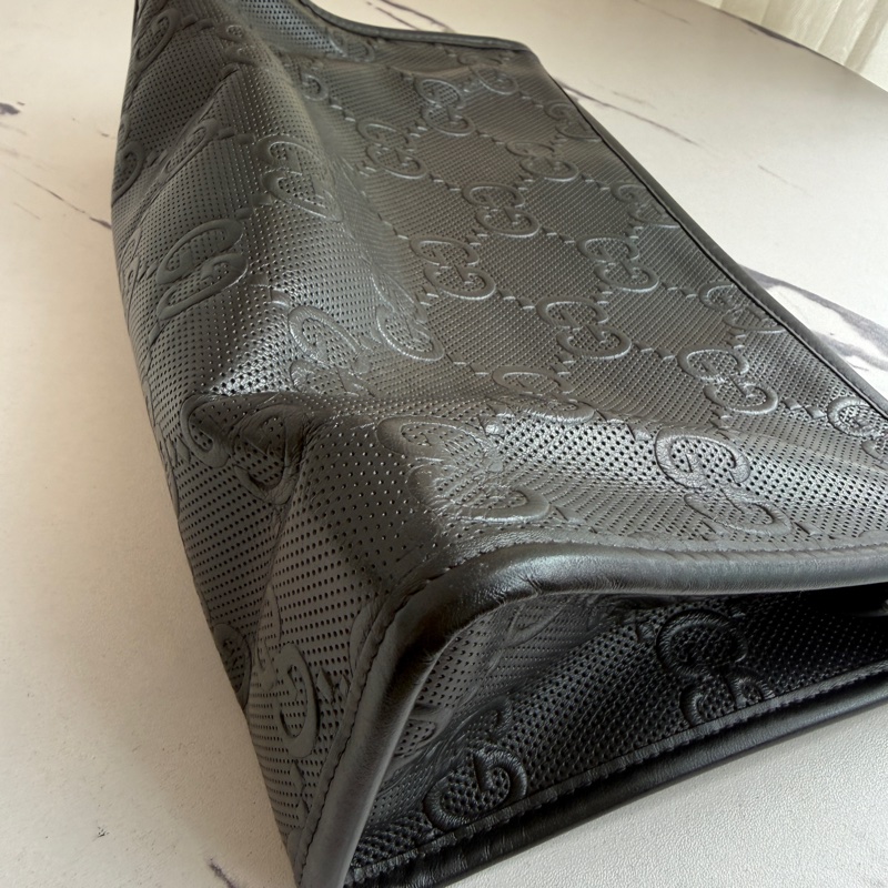 Gucci壓紋手拿包👜男女都可-9