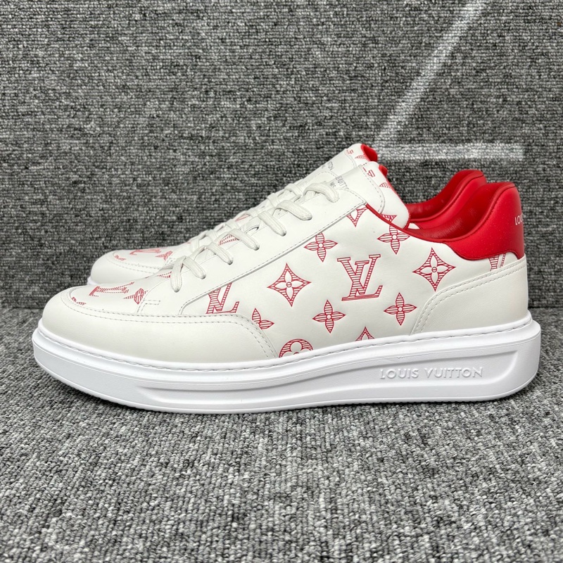 LV 路易威登 白色皮面壓花老花板鞋@43碼 364-0