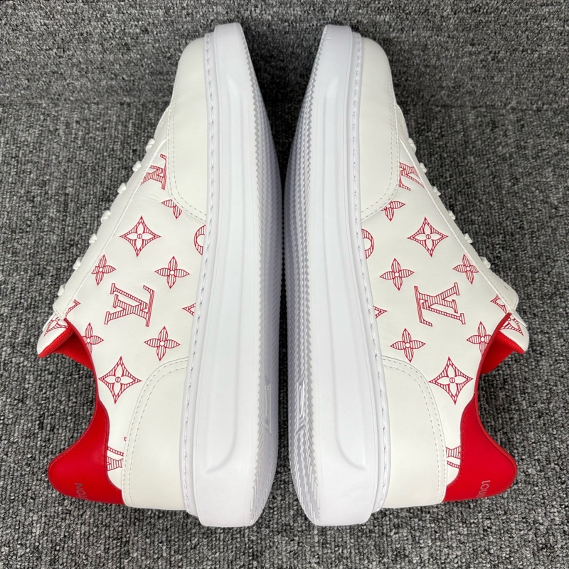 LV 路易威登 白色皮面壓花老花板鞋@43碼 364-6