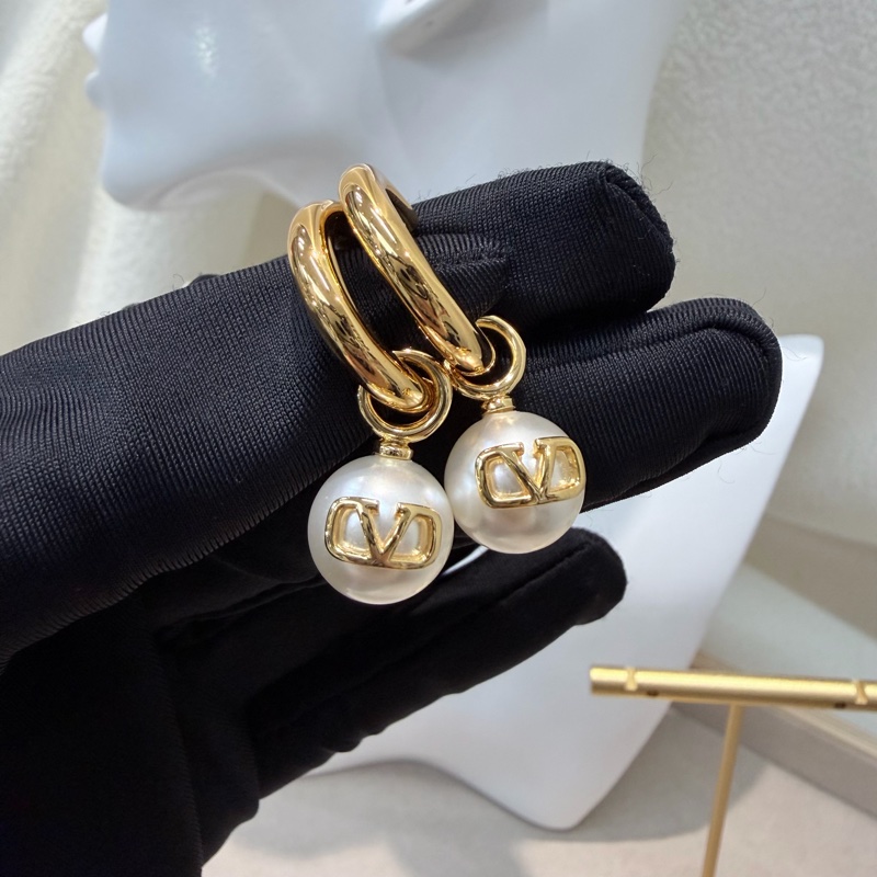 Valentino 金色Vlogo 珍珠垂吊耳環XB956-2