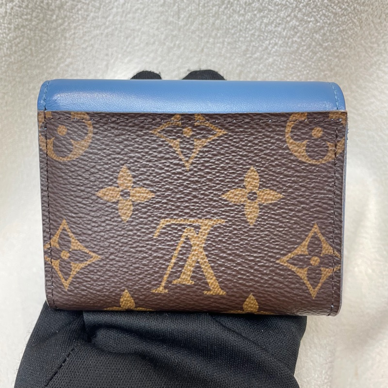 LV Zoé Monogram 老花拼藍色三摺短夾 XB721-2