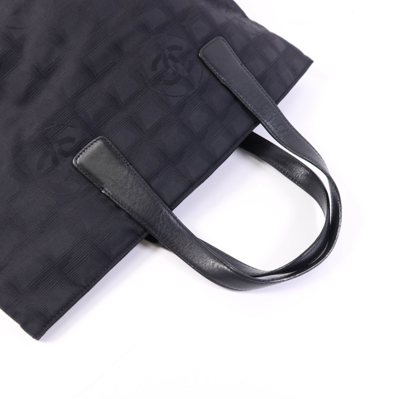 CHANEL 尼龍New Travel Line肩背袋-7