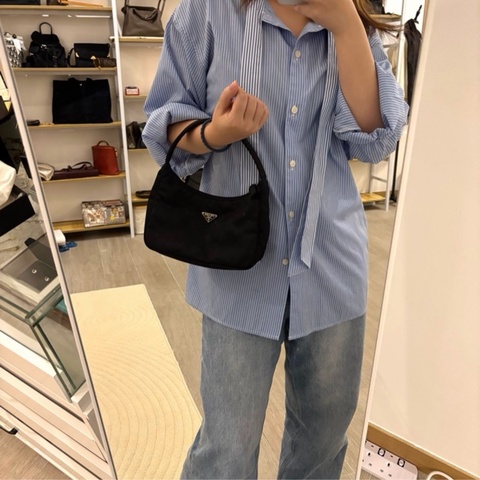 Prada 經典 Hobo 手提包