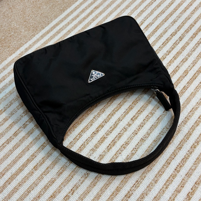 Prada 經典 Hobo 手提包-1