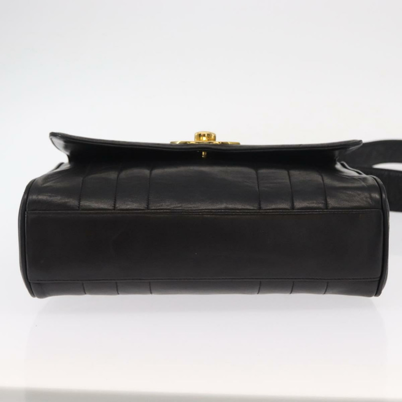 【日本直送】香奈兒新款 Mademoiselle 羊皮肩包 黑色 銀色 CC 標誌 正品 ka096V-4