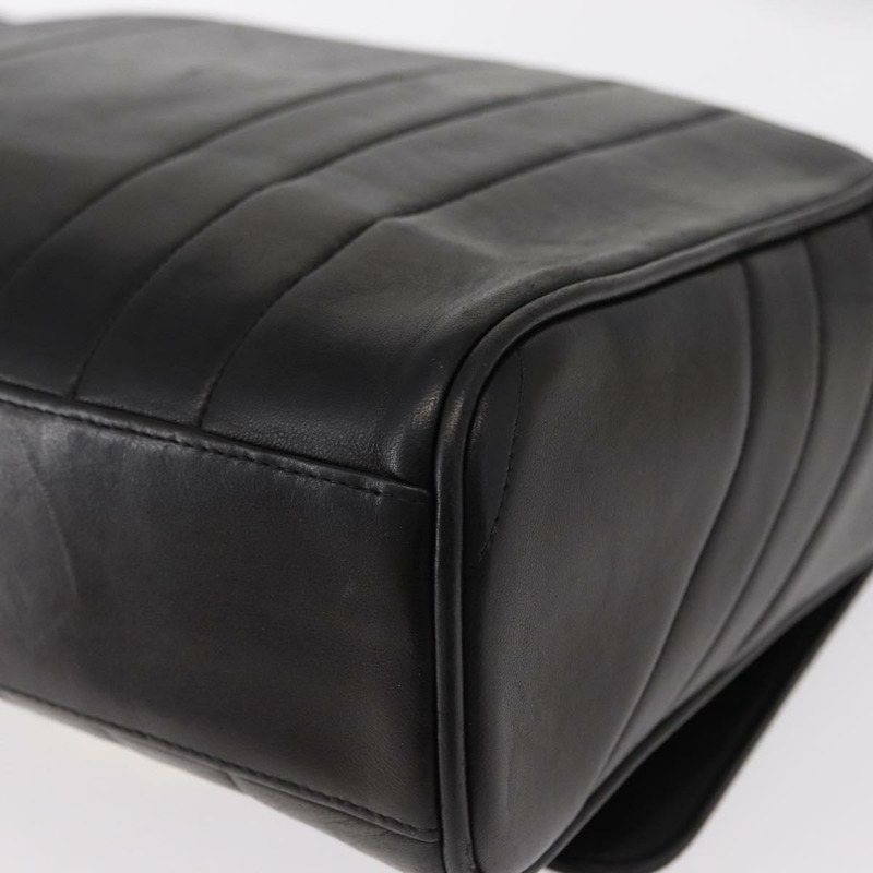 【日本直送】香奈兒新款 Mademoiselle 羊皮肩包 黑色 銀色 CC 標誌 正品 ka096V-15