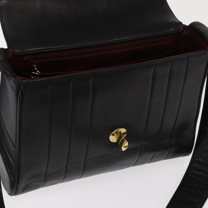 【日本直送】香奈兒新款 Mademoiselle 羊皮肩包 黑色 銀色 CC 標誌 正品 ka096V-17