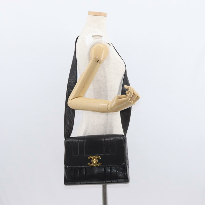 【日本直送】香奈兒新款 Mademoiselle 羊皮肩包 黑色 銀色 CC 標誌 正品 ka096V-24