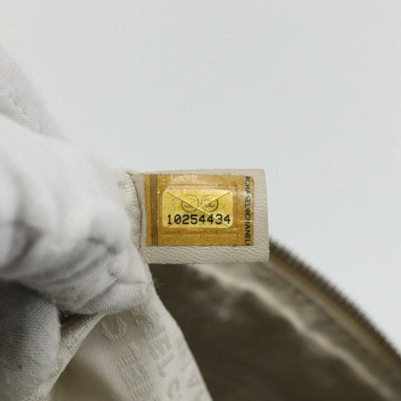 【日本直送】香奈兒 (CHANEL) 絎縫鏈條單肩背包,象牙皮革,銀色雙C標誌,貨號 157281SAV-10