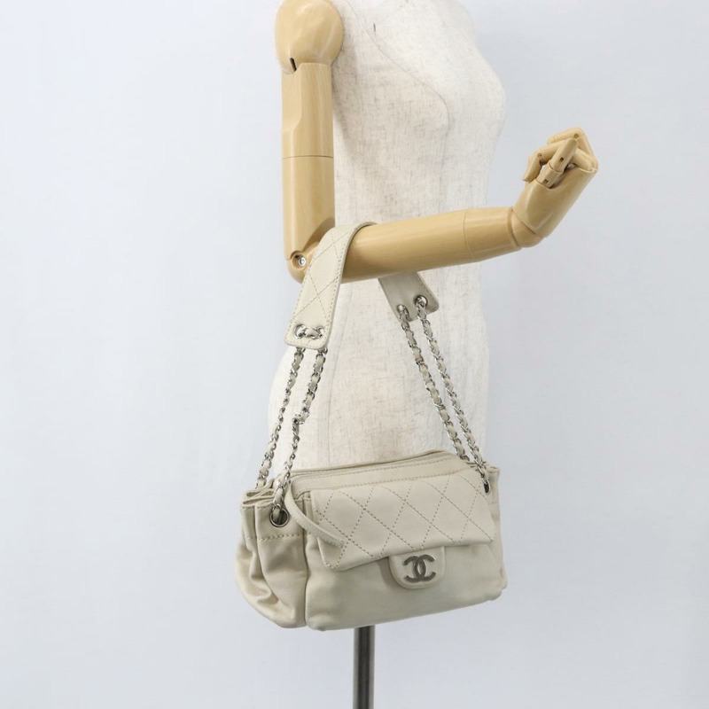 【日本直送】香奈兒 (CHANEL) 絎縫鏈條單肩背包,象牙皮革,銀色雙C標誌,貨號 157281SAV-24