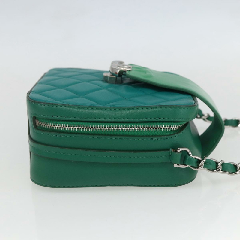 【日本直送】香奈兒 (CHANEL) 絎縫鏈條肩背包,皮革材質,綠色,銀色,CC標誌,正品編號 157403SAM-3