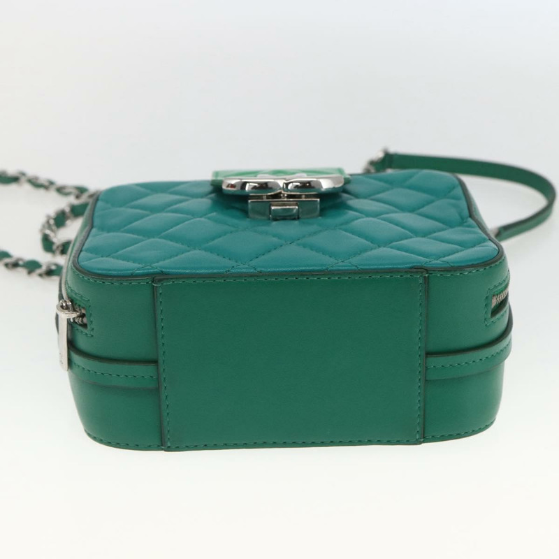 【日本直送】香奈兒 (CHANEL) 絎縫鏈條肩背包,皮革材質,綠色,銀色,CC標誌,正品編號 157403SAM-4
