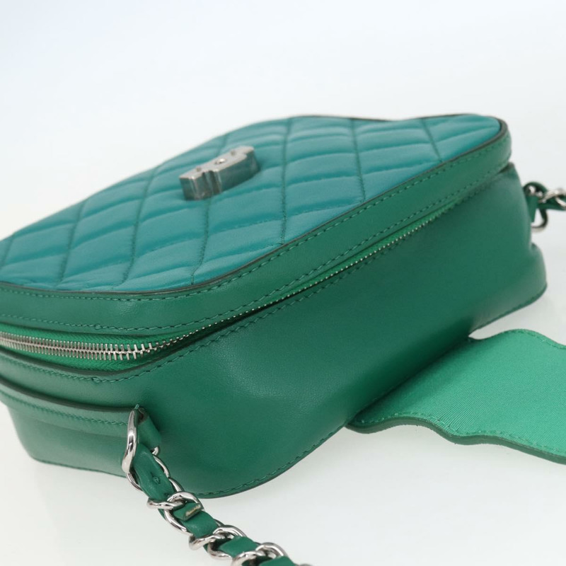 【日本直送】香奈兒 (CHANEL) 絎縫鏈條肩背包,皮革材質,綠色,銀色,CC標誌,正品編號 157403SAM-6