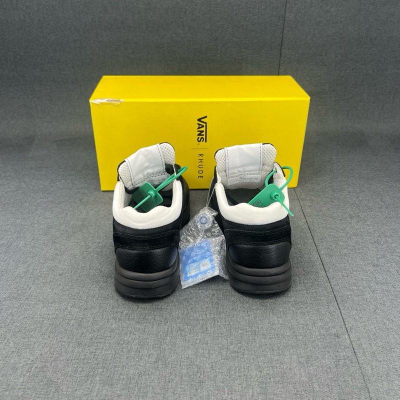 香奈兒 雙C 黑白 運動鞋 碼數 36 99 新-2