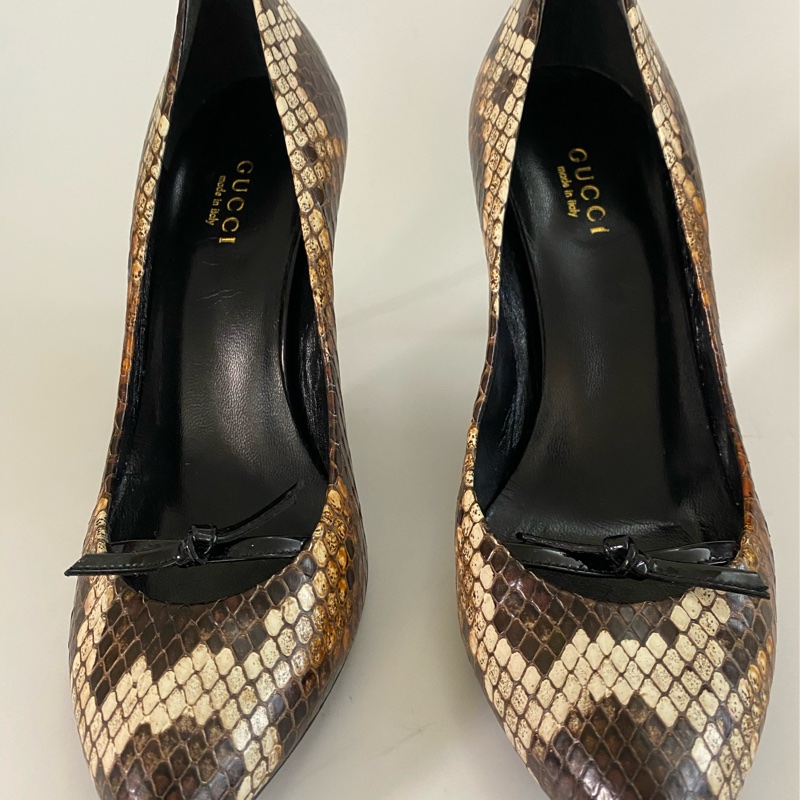 Gucci Heels EU 35-1