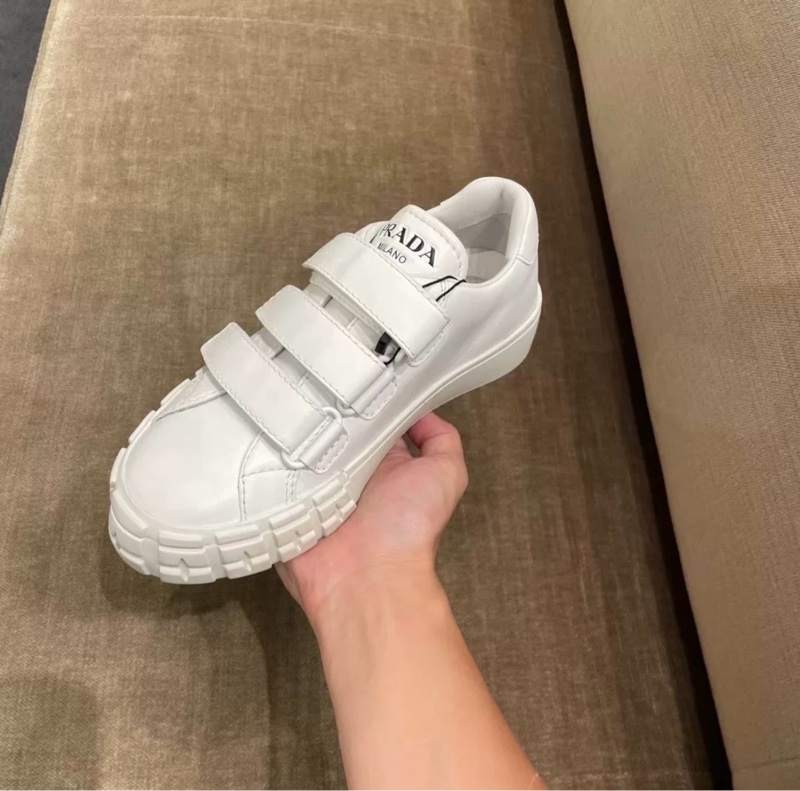 99新 普拉達/prada 魔術貼小白鞋 36碼,無附件-7