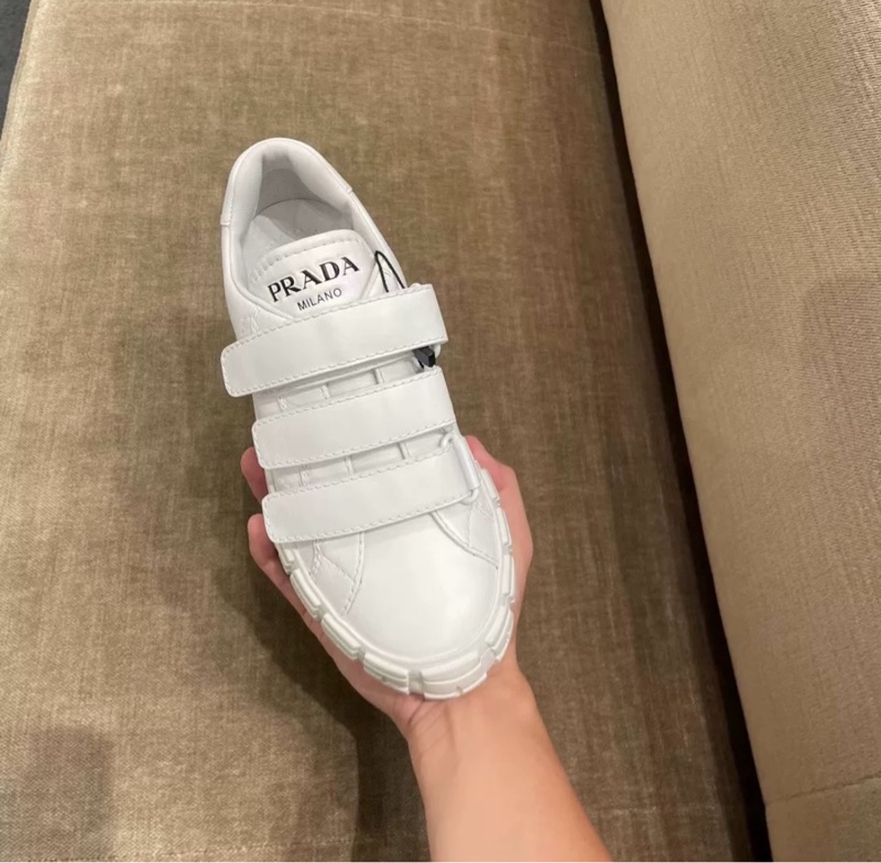 99新 普拉達/prada 魔術貼小白鞋 36碼,無附件-8