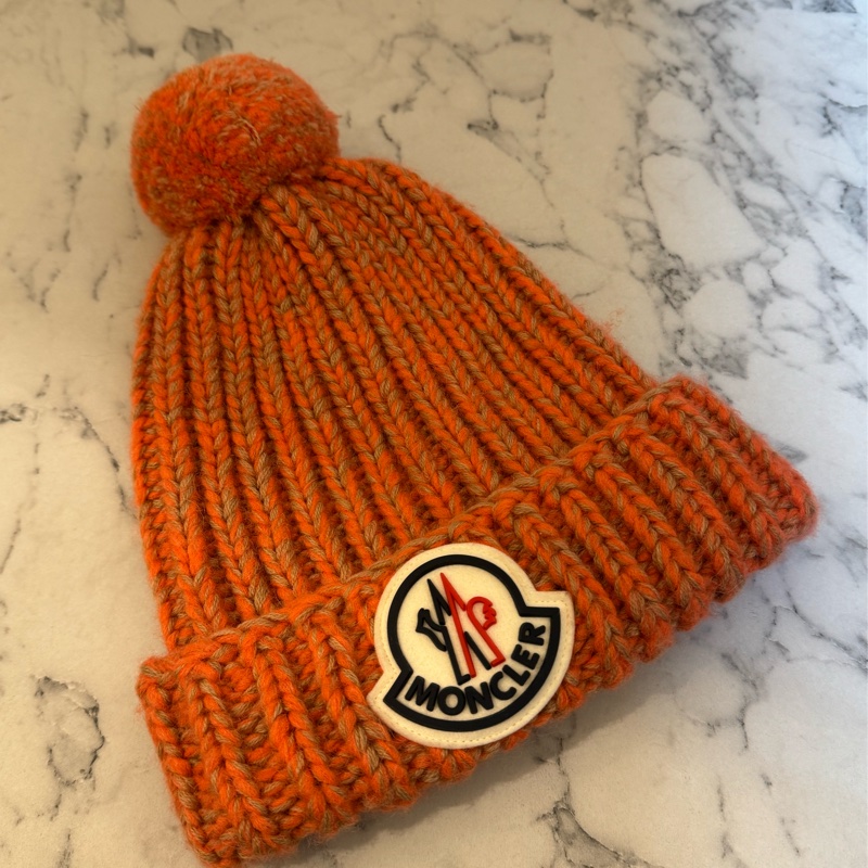 Moncler橘色毛球毛帽 可愛又保暖❤️❤️-0