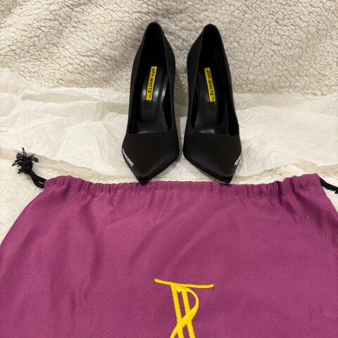 Off-White 黑色緞面尖頭高跟鞋 37號 99新配件塵袋