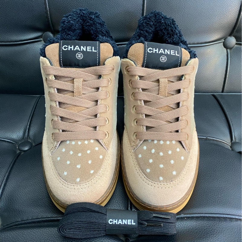 Chanel/香奈兒 全新卡其色麂皮絨板鞋 橡膠底 內里帶絨 37碼-0