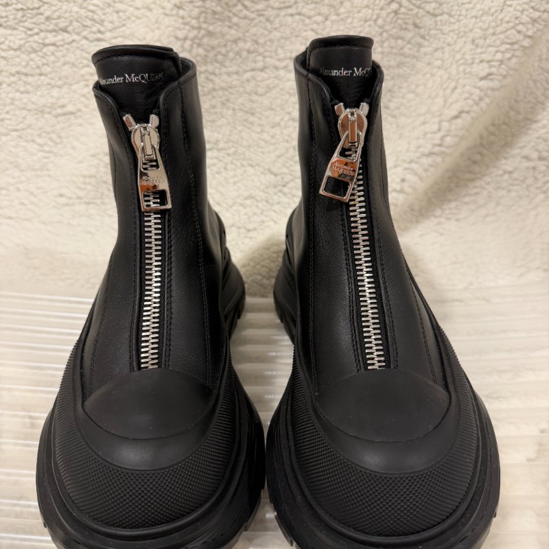 Alexander McQueen Tread Slick 黑色小牛皮拉鍊靴37號 99新配件塵袋-0