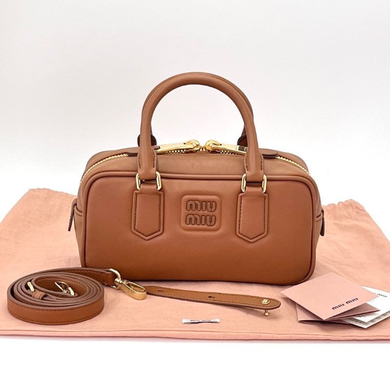 MIUMIU Arcadie焦糖色金扣保齡球小號手提肩背斜背包 22.5*11*8 全新閒置配件塵袋-1