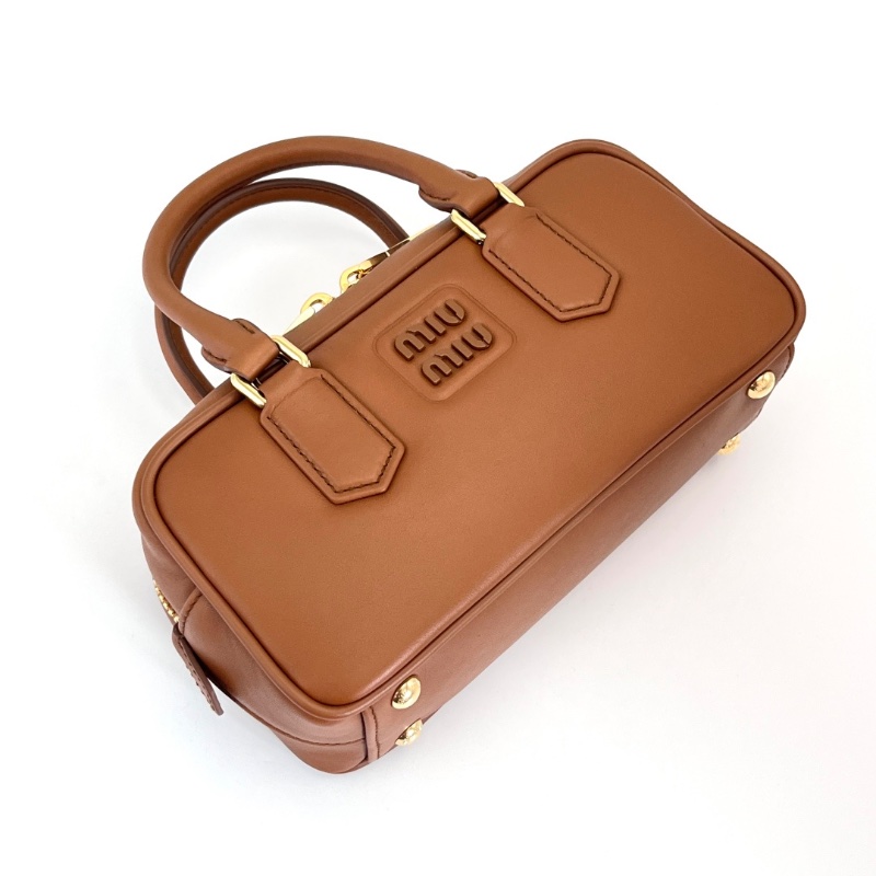 MIUMIU Arcadie焦糖色金扣保齡球小號手提肩背斜背包 22.5*11*8 全新閒置配件塵袋-3