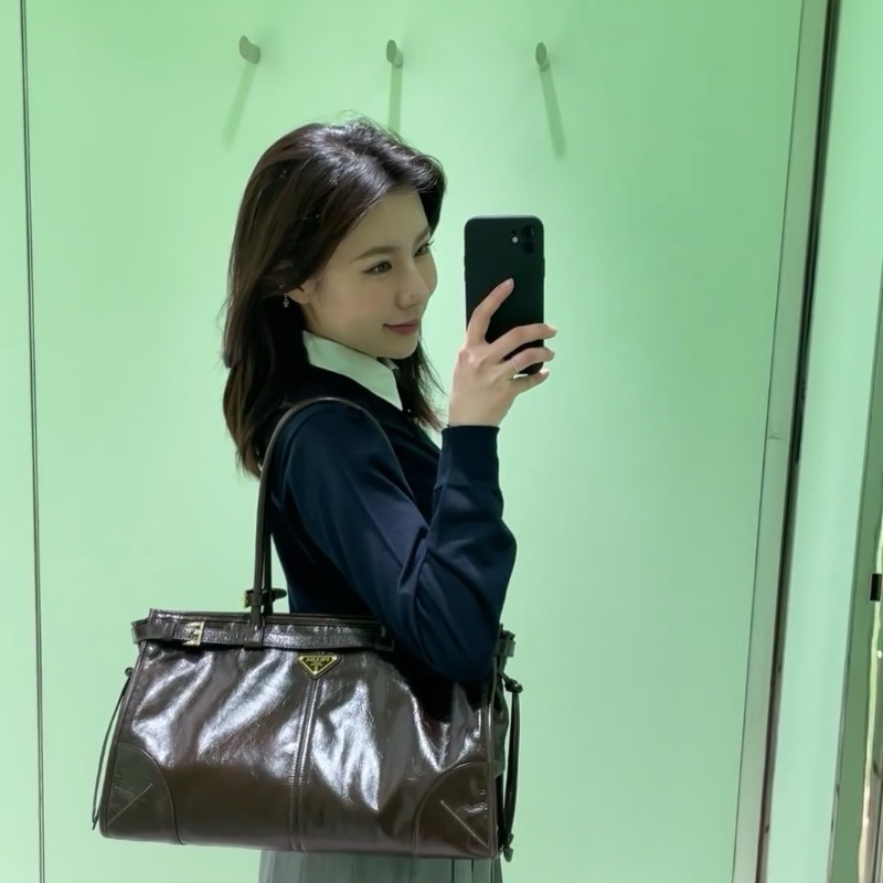 PRADA 深棕色Soft lux Bonnie大號手提肩背斜背包 38*24*12 99新配件塵袋購證-0