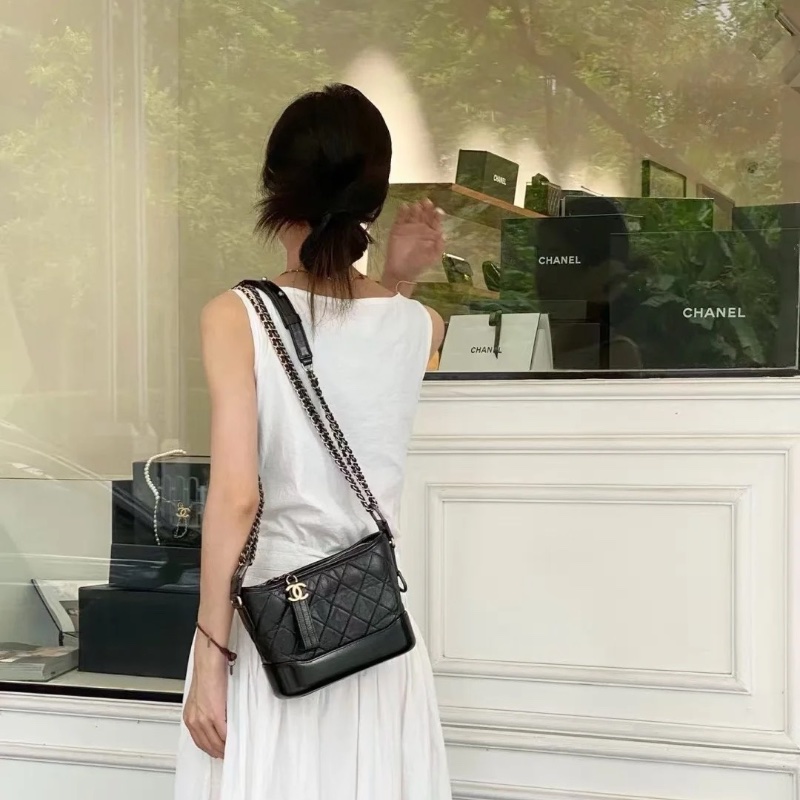 CHANEL黑金小號流浪肩背斜背包 20*16*9 99新配件塵袋-0