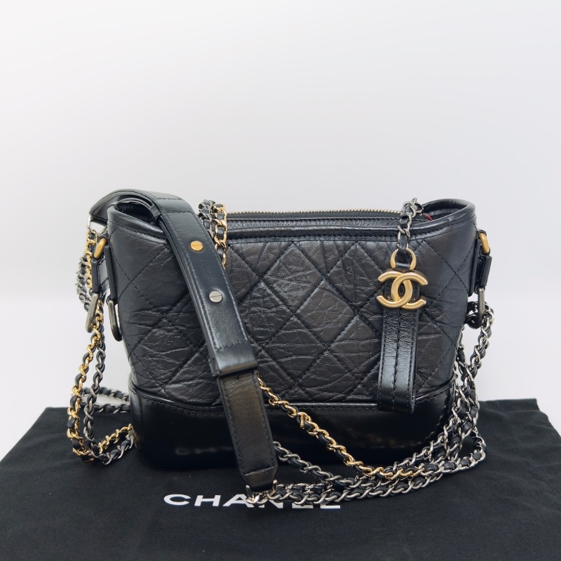 CHANEL黑金小號流浪肩背斜背包 20*16*9 99新配件塵袋-1