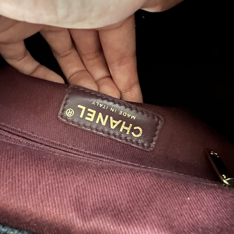 ෆ Chanel affinity 22p黑金荔枝牛皮雙肩後背包-18