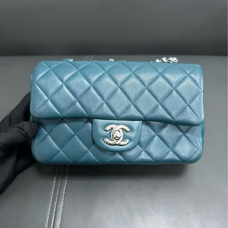 Chanel Mini Classic Flap 綠色-1
