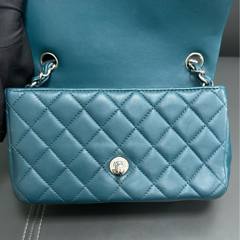 Chanel Mini Classic Flap 綠色-11