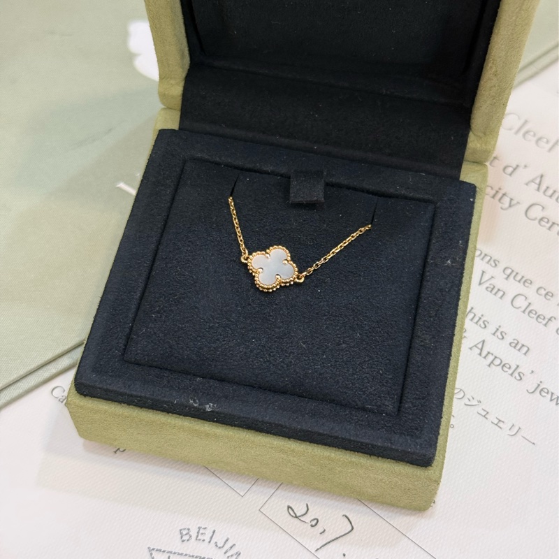 Vca 白貝母 手鍊 小號-0