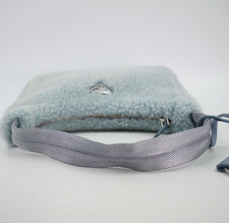 【90%新✨】Prada Hobo天藍色羊羔毛 限定款-6