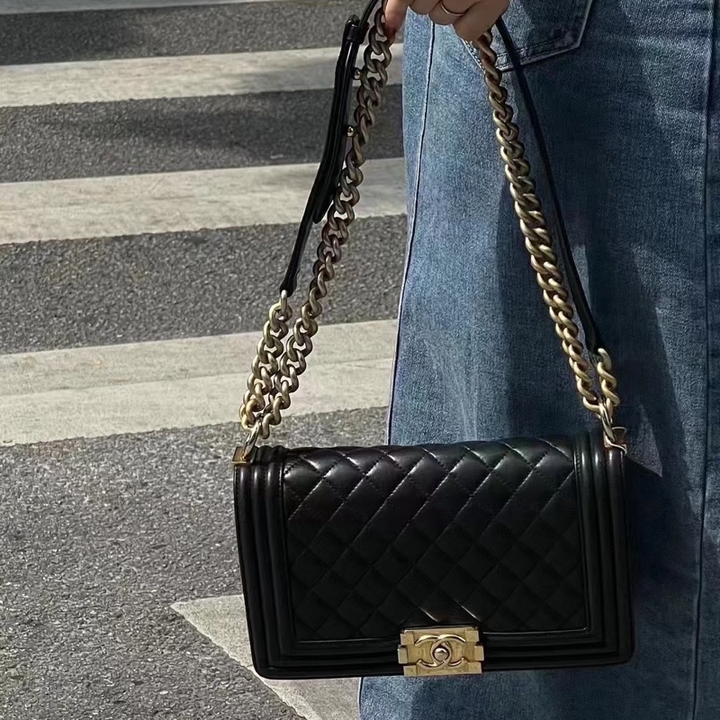 chanel香奈兒 Boy25黑金羊皮中號-1